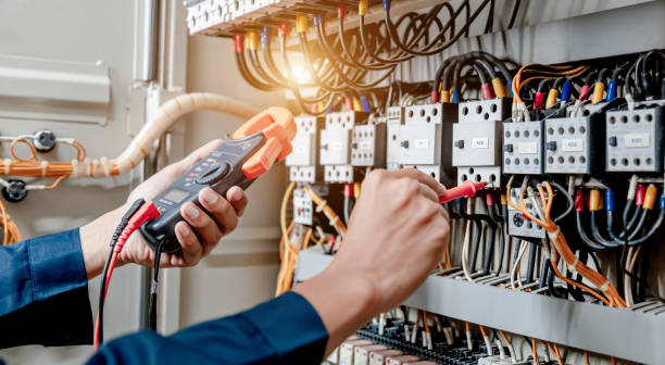 Best Electrical Outlet Repair  in Saratoga, WY